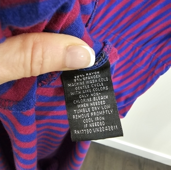 Mossimo Hi Lo Chevron Stripe V Neck Cap Sleeve Dress Purple Pink Size Medium - Picture 7 of 8